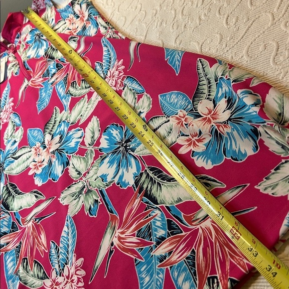 Tommy Bahama Pink Floral Golf Set - Picture 11 of 12